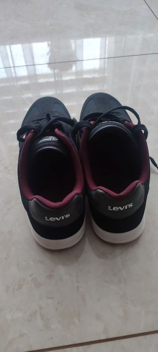Кросівки Levis 43 розмір із США