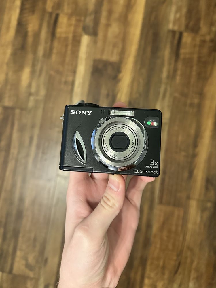 Камера Sony Cyber-Shot DSC-W17: 1 350 грн. - Цифрові фотоапарати ...