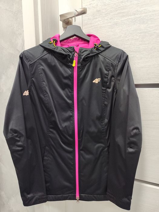 Softshell damski z firmy 4F.