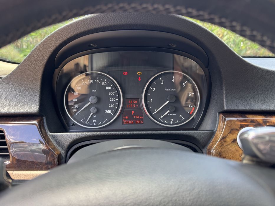 BMW E90 325i -6 cilindros