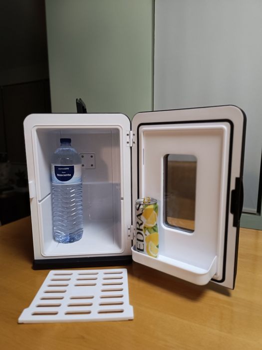 Mini Frigorífico 15L preto