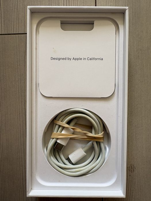 iPhone 12 + 5 capas