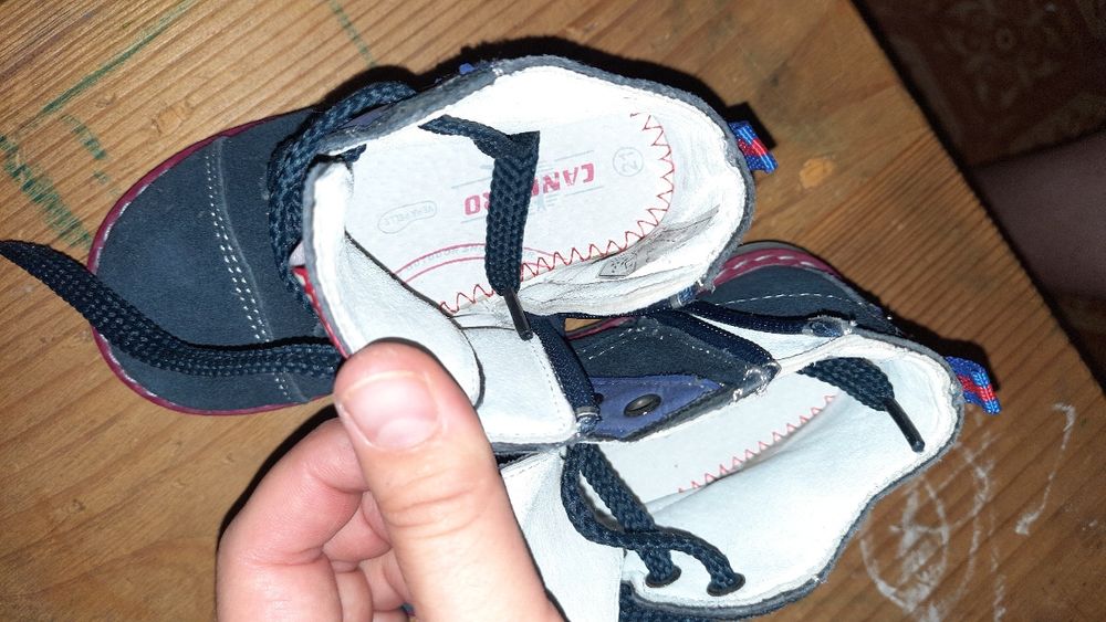 Новенькі черевички дитячі