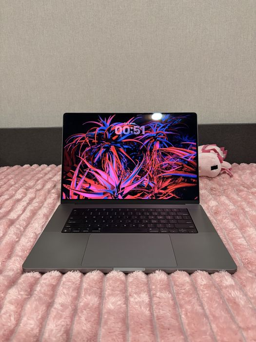 Macbook pro M1 PRO 16 16/512