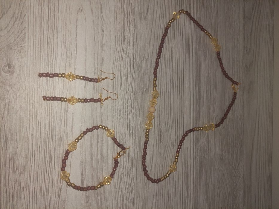 Conjunto pulseira, fio e brincos