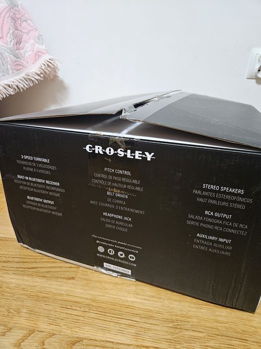 Gramofon marki Crosley Voyager