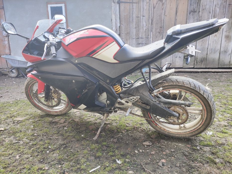 Ямаха    yzf 125