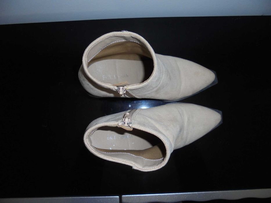 botas de senhora cor bege
