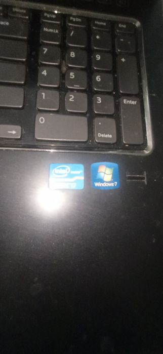 Laptop Dell 3750 17c i7