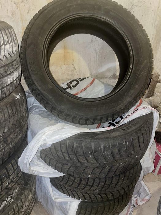 Коплект зимних шин 17 р 225/60