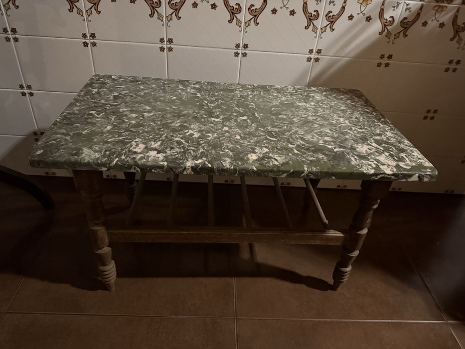 Mesa de centro em bom estado