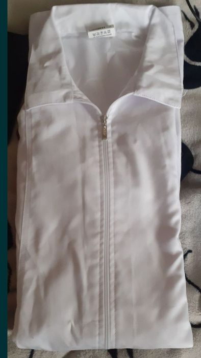 Продам новый медицинский халат.