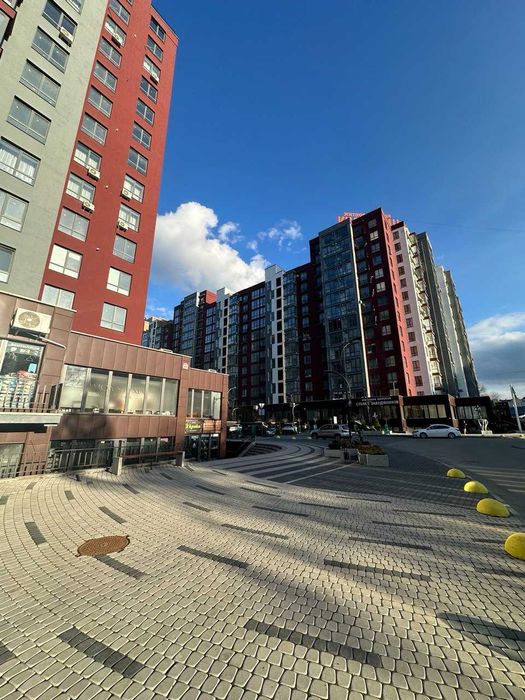 Центр,двокімнатна квартира поруч ратуша,новобуд Княгинин продам 2кім