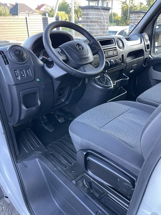 Свіжопригнаний Renault Master, Opel Movano