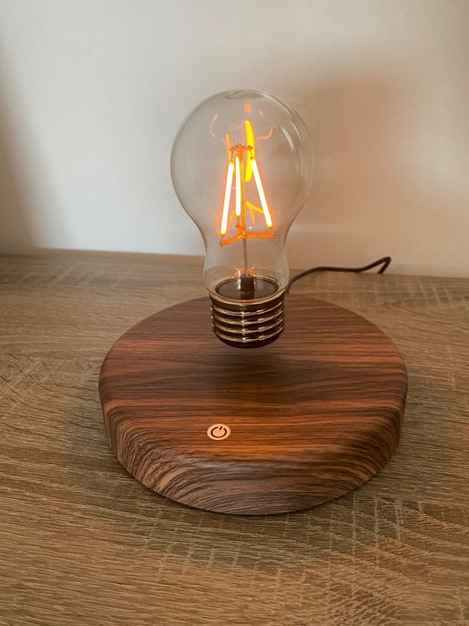 Lâmpada flutuante íman