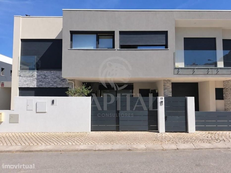 Moradia T3 na Charneca da Caparica