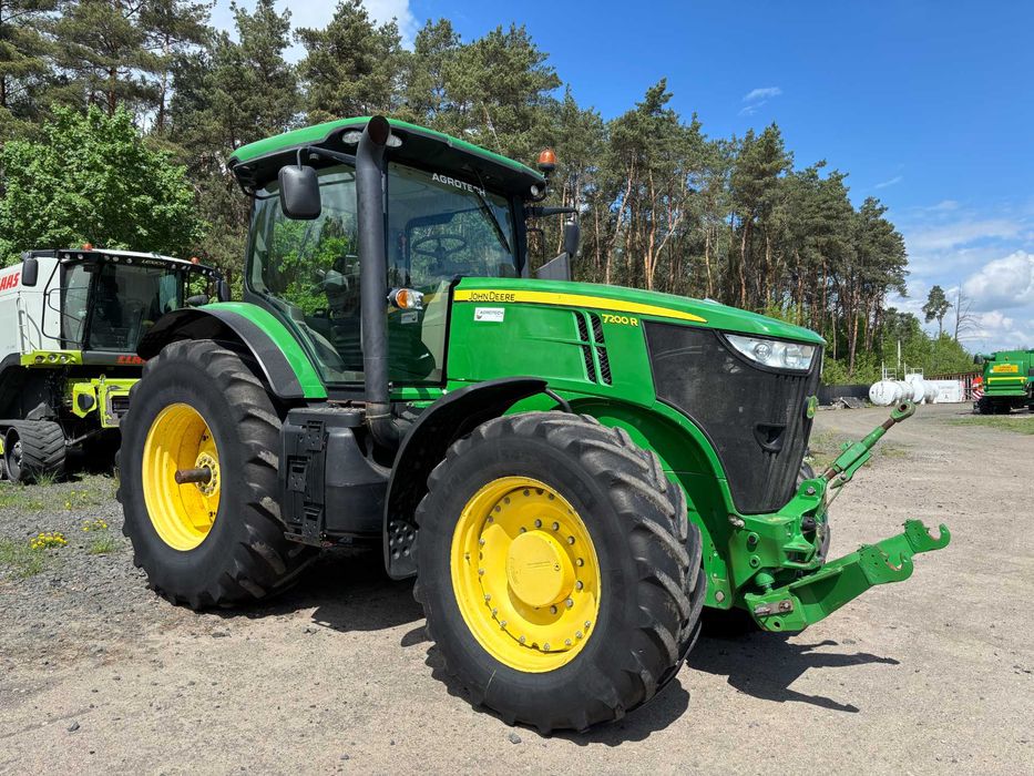 John Deere 7200R