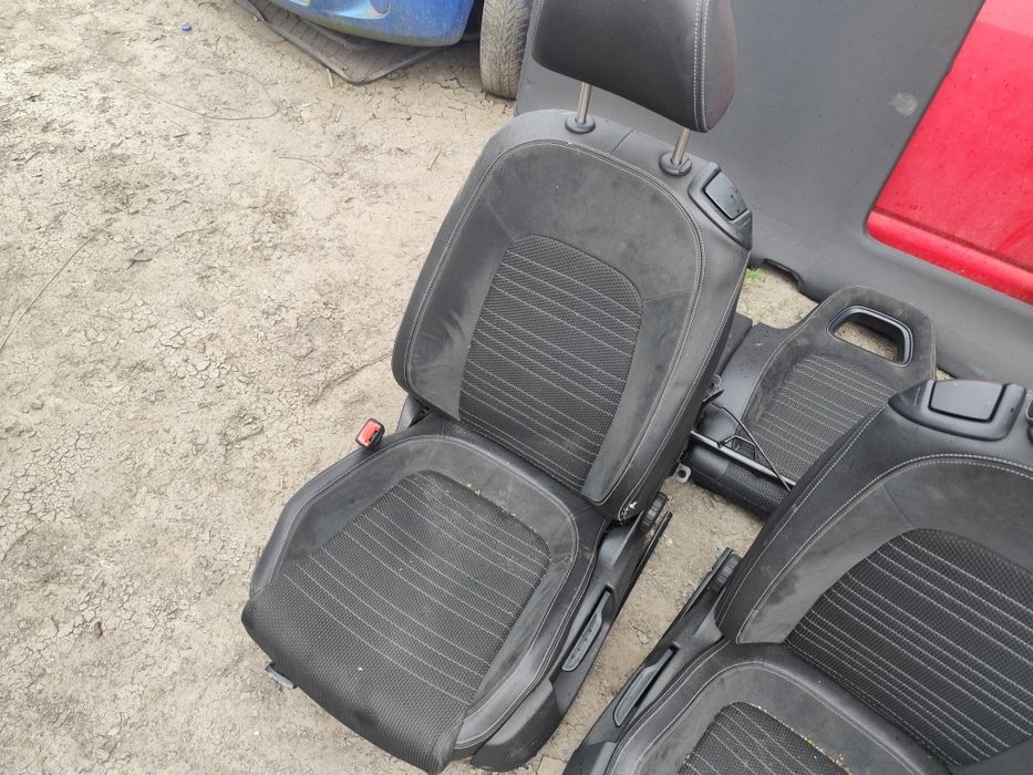 VW Scirocco III MK3 skóry fotele skórzane podsufitka podłokietnik