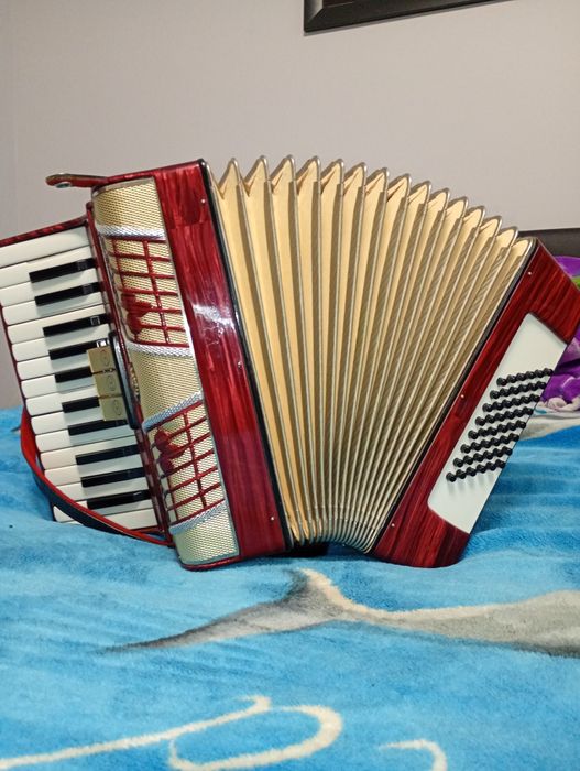 Akordeon Baracole 48 bas