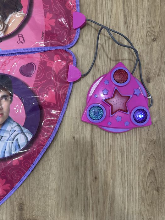 Jogo/ tapete som e dança da Violetta