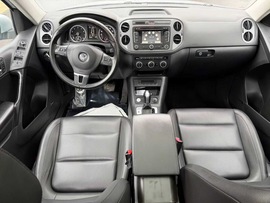 Volkswagen Tiguan      2015