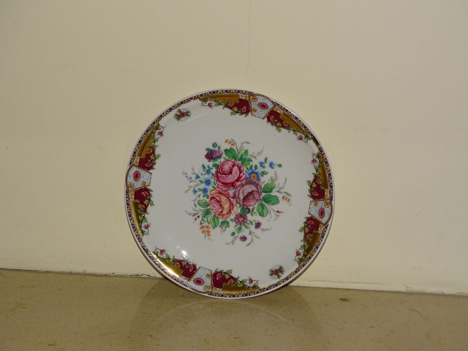 Coffee Maker and Plate Set64730164893313122