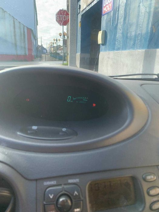 Toyota yaris impecavel