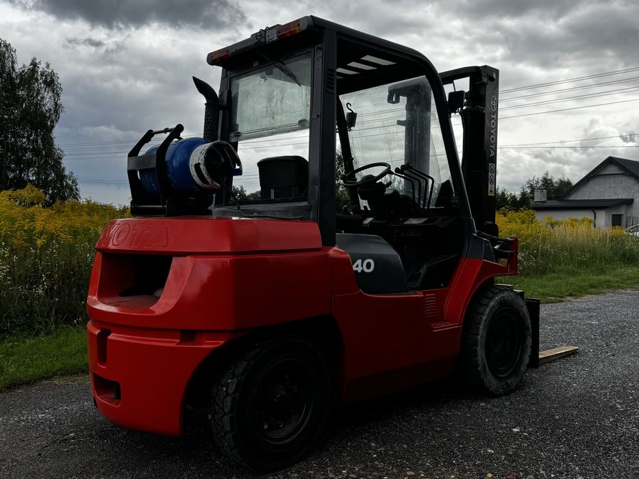 Toyota 02-7FG35 *STAN IDEALNY* *BEZ WKŁADU* 2003 r.