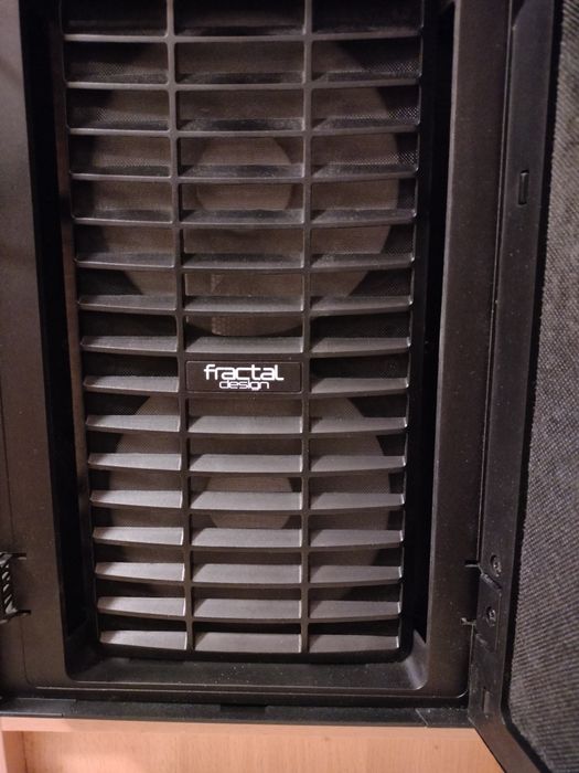 Komputer do gier / pracy albo serwera NAS. 12 Rdzeń  / 16 GB DDR4 RAM