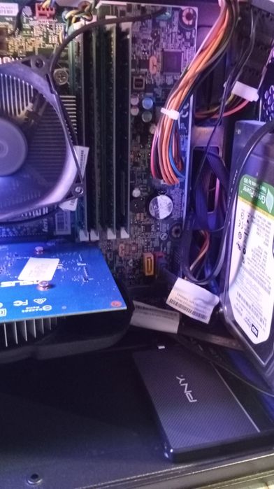 Komputer Intel i5 HDD SDD LED