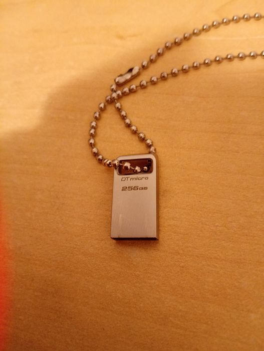 Pendrive Kingston 256 GB - dobry stan