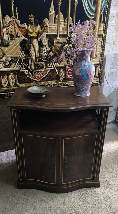 Móvel tv / sapateira vintage em madeira cerejeira, medidas: 75/50/82cm