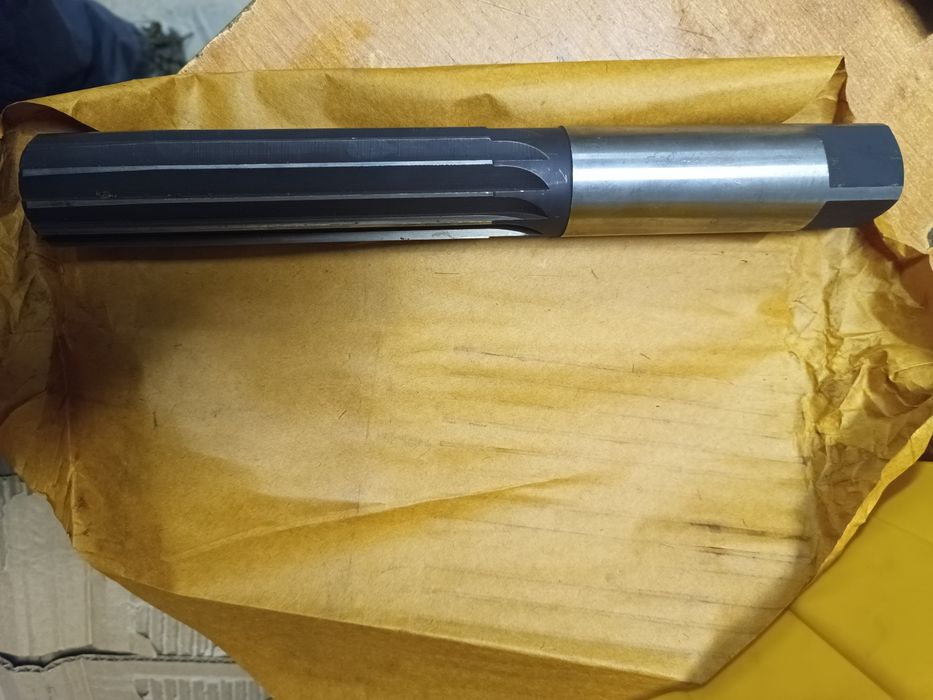 Rozwiertak ręczny Hss 40 mm h7
