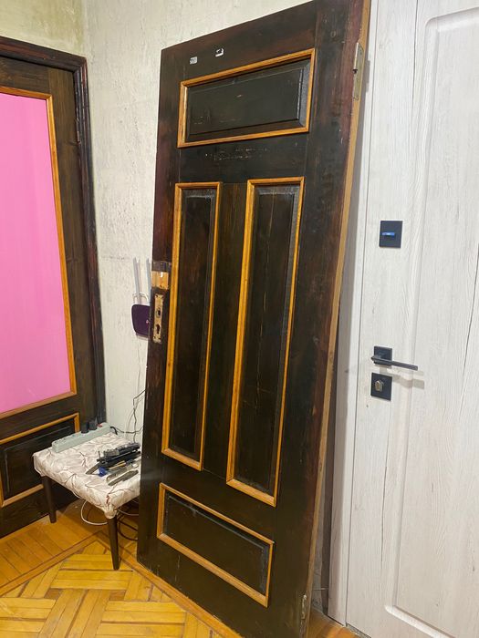 Двері вхідні деревʼяні б/у