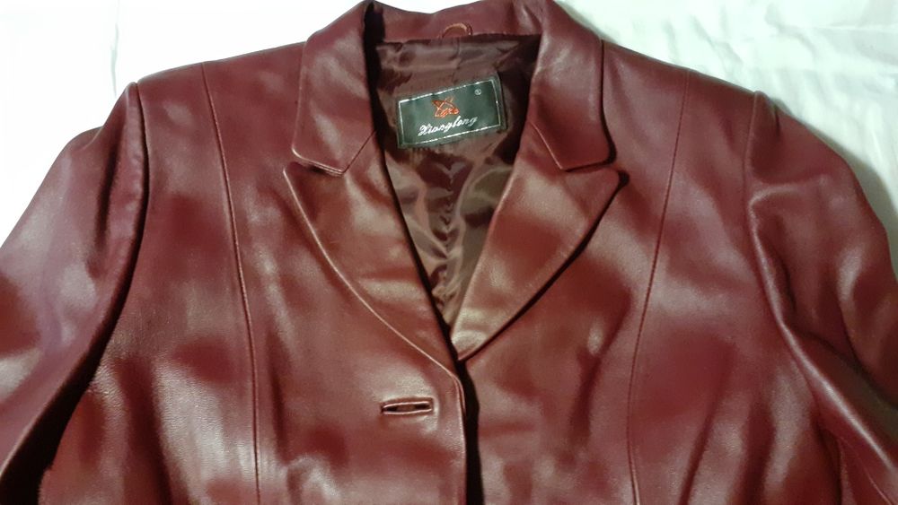 Женский кожаный пиджак