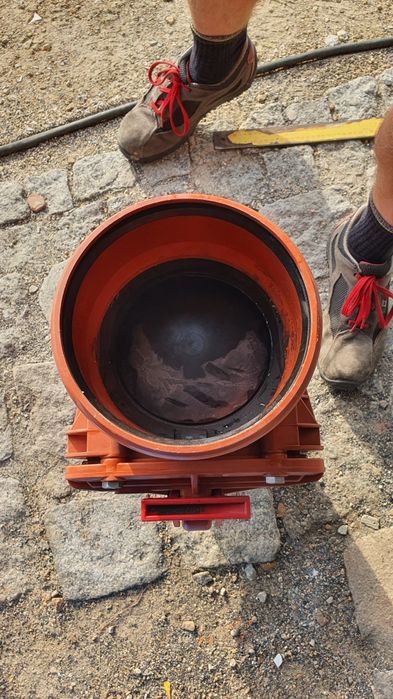 Zawór zwroty klapowy do kanalizacji , ZASUWA BURZOWA FI 200