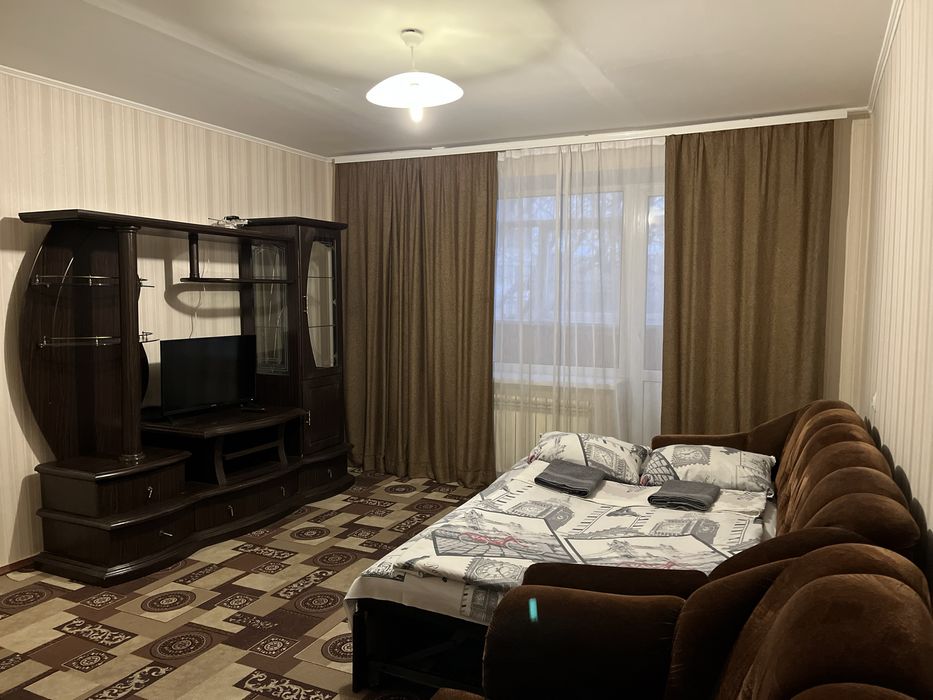 Погодинно/ подобово 1-к кімн.кв-ра, центр