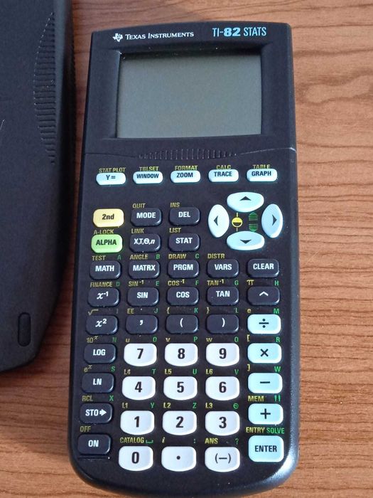 Calculadora Gráfica TEXAS TI-82 STAT