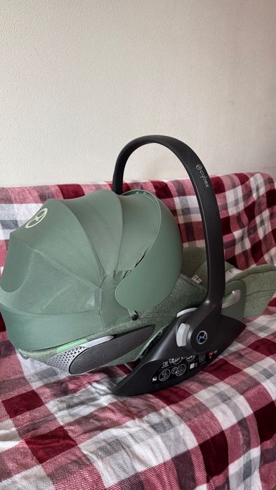Ovo Cybex com base isofix e acessórios