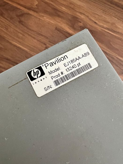 PC HP Pavilion EJ185AA-AB9 — Para Reparação / Peças
