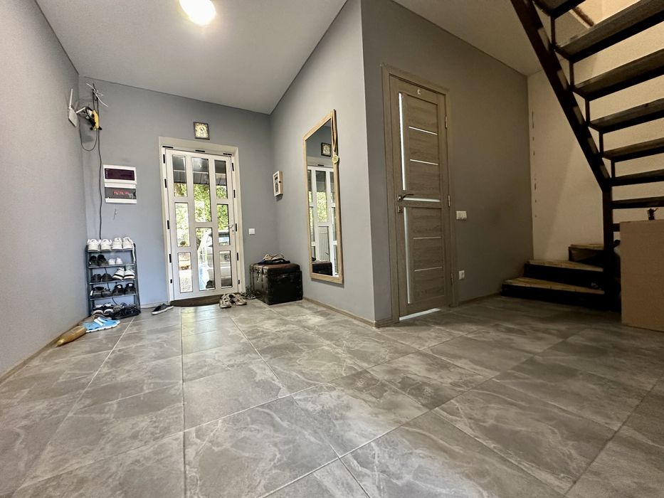 Продам таунхаус з ремонтом