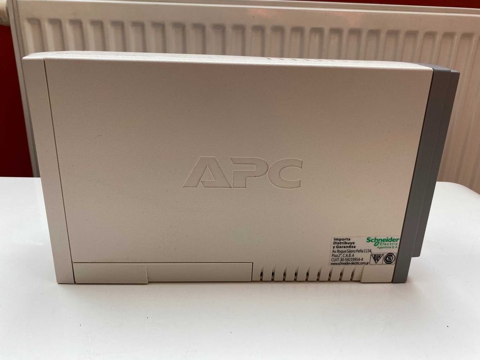 UPS zasilacz awaryjny APC Back-UPS CS 500 BK500EI BDB. stan + bateria + przewody