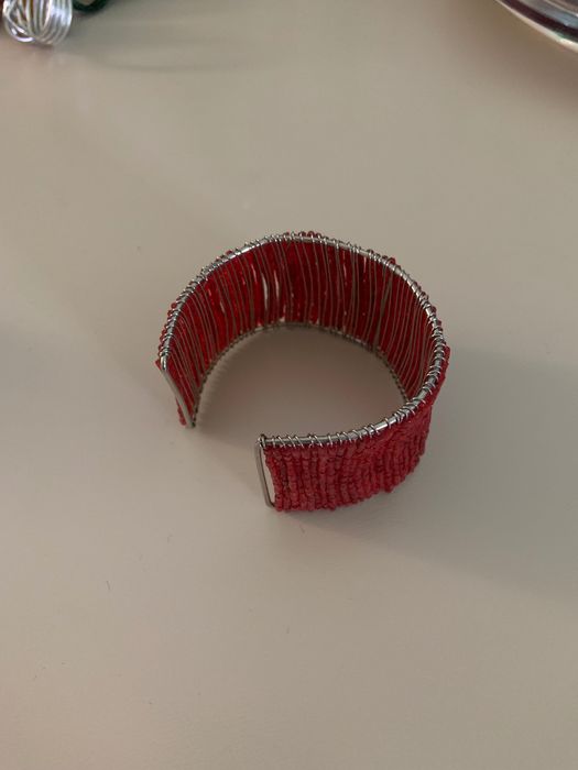 Pulseiras de várias cores