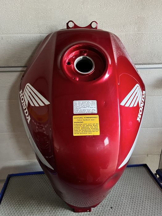 Zbiornik honda cbr 1000 sc24