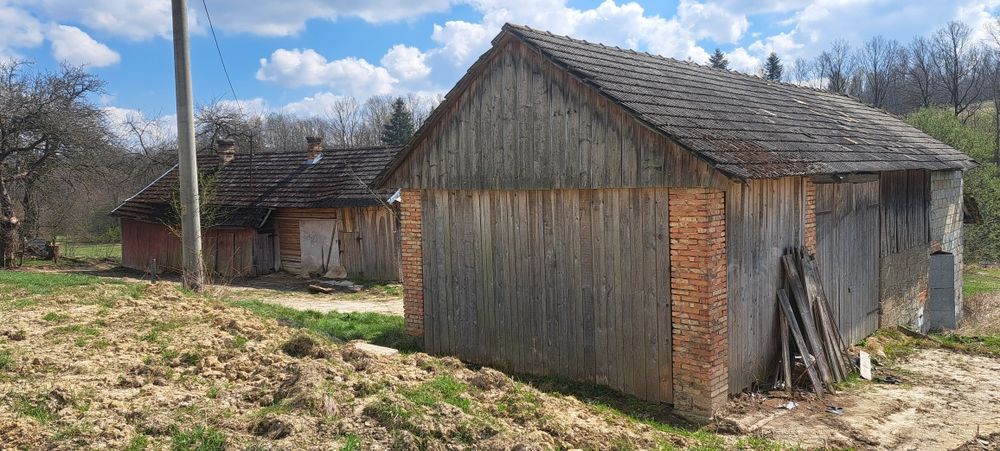 Sprzedam gospodarstwo rolne z zabudowaniami.