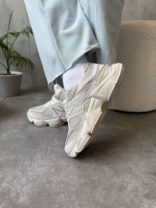 New Balance 9060 Light Beige Moonbeam