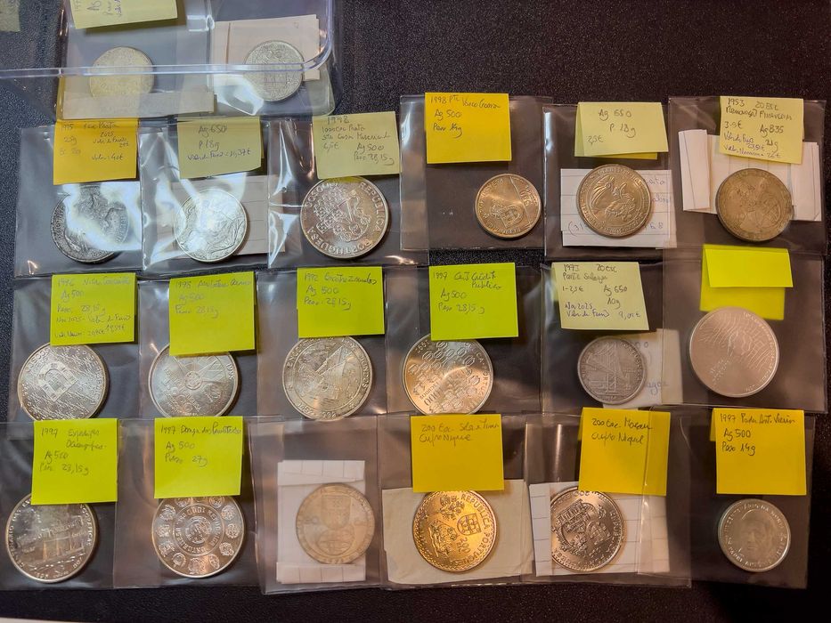 Reservado -Coleção cerca 470 moedas - maioria de Portugal, 22 de prata