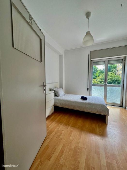 Quarto - localizado em Bonfim Porto