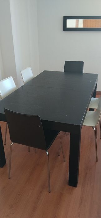 Mesa de jantar extensível com 6 cadeiras