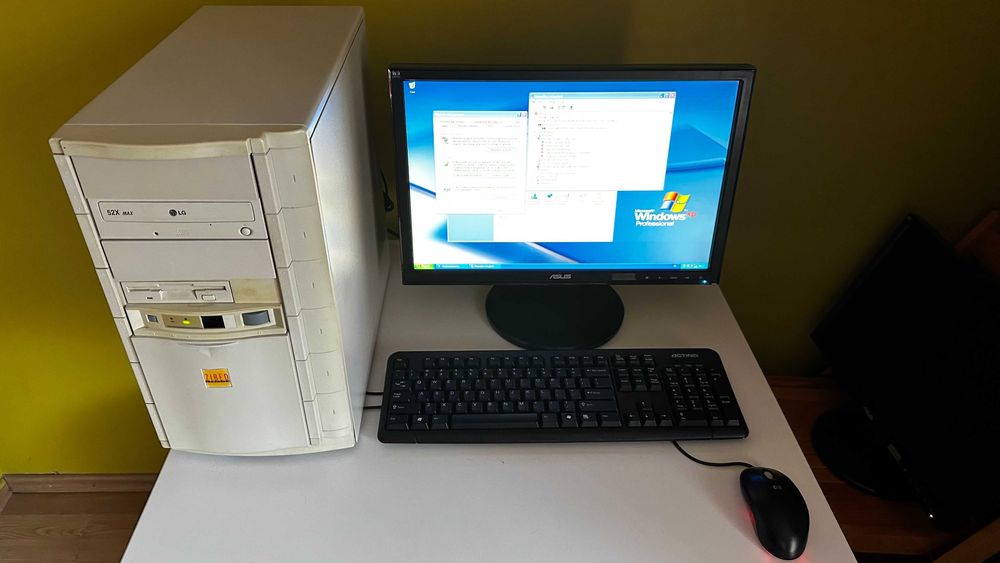 Komputer Retro - Celeron 600 MHz